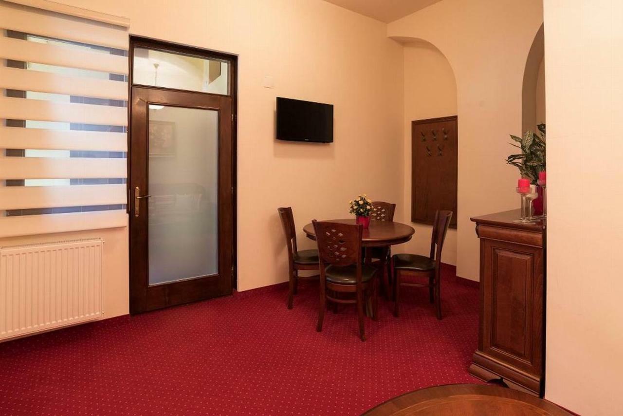 Apartament Baroc Timisoara Exterior photo